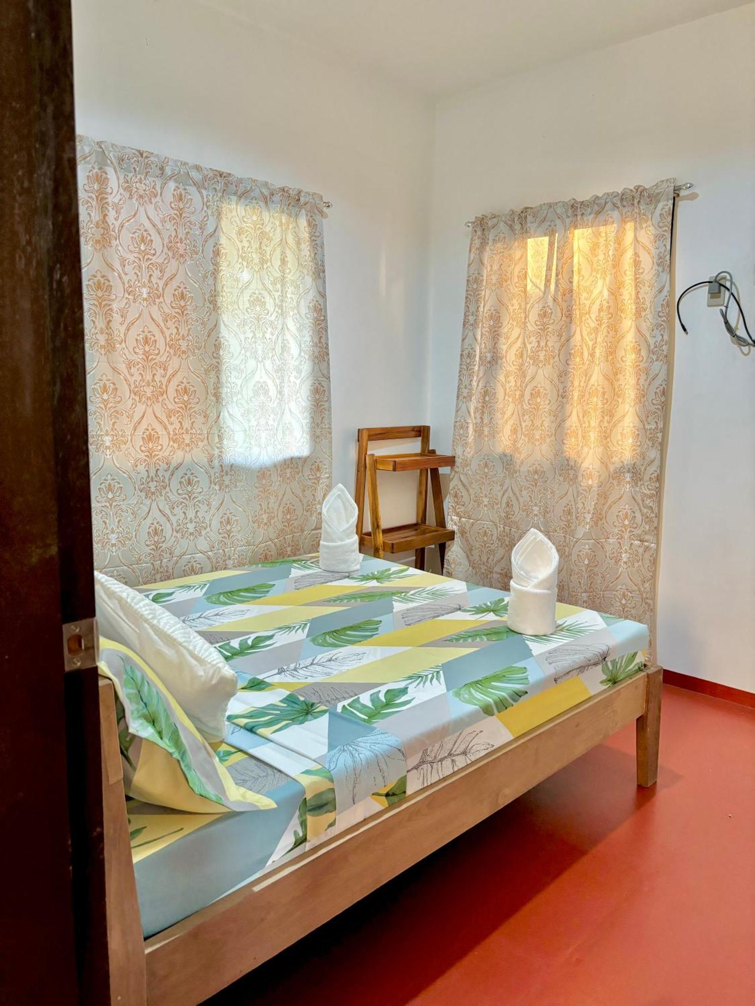 Luzville Transient House - Port Barton Itaytay Luaran gambar
